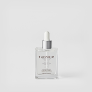 Embalagem do óleo capilar The Hair Oil Light da Theoric